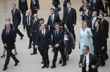 Dmitri Medvedev et Nicolas Sarkozy ont donné mardi un coup d'envoi à l'Année de la Russie en France  